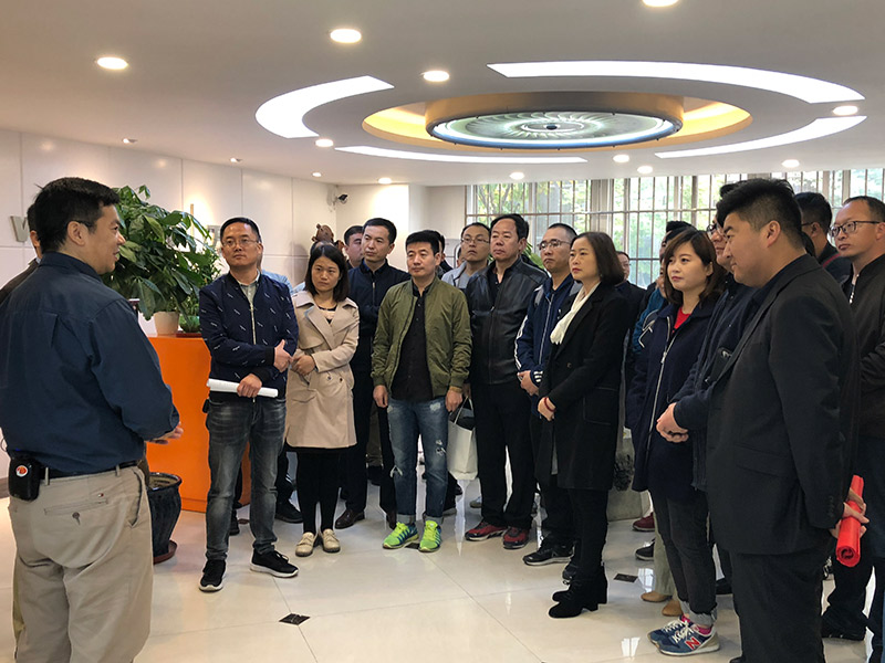 陕西工商管理学院MBA班企业家团队赴万威机械参观考察